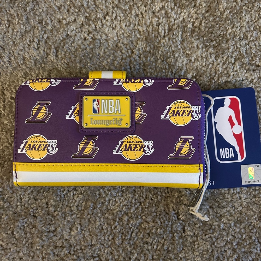 Loungefly NBA Los Angeles Lakers Zip Around Women’s Wallet - NWT